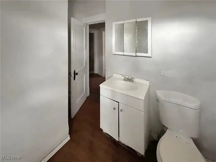 14809 Darwin Ave - Photo 4 of 6