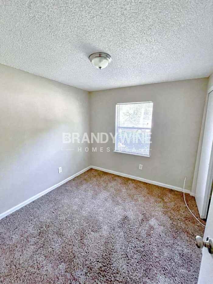 5937 Camaro Dr W - Photo 7 of 10