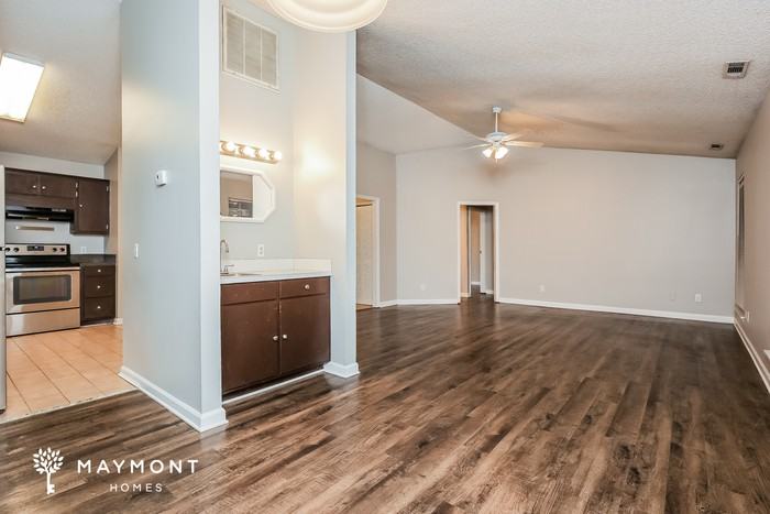 258 Apache Dr - Photo 3 of 11