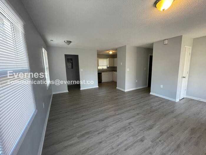 504 E Mclelland Ave - Photo 3 of 13