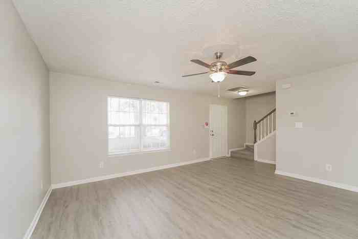 3509 Nevin Brook Rd - Photo 4 of 12