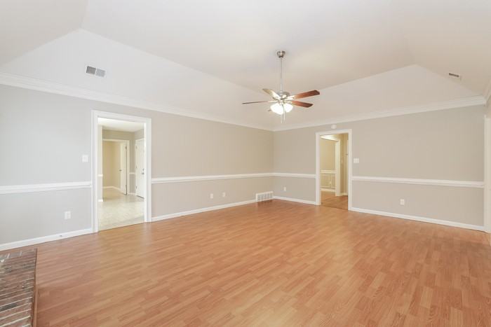 1539 Fox Trace Dr - Photo 3 of 14