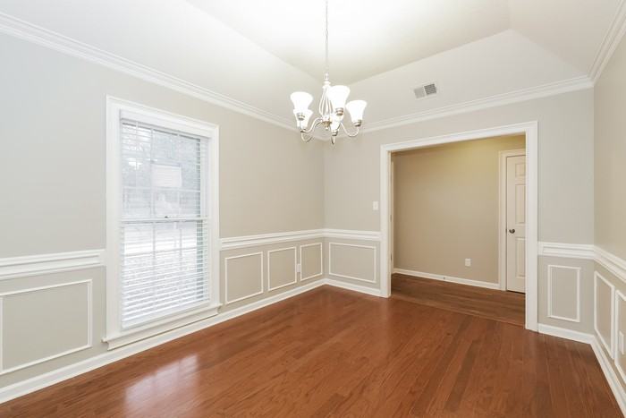 1539 Fox Trace Dr - Photo 5 of 14