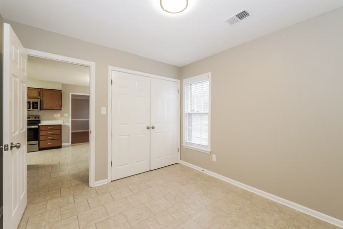 1539 Fox Trace Dr - Photo 6 of 14