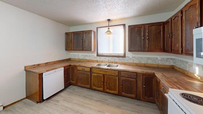 1500 1st Ave Nw #2 - Photo 3 of 11