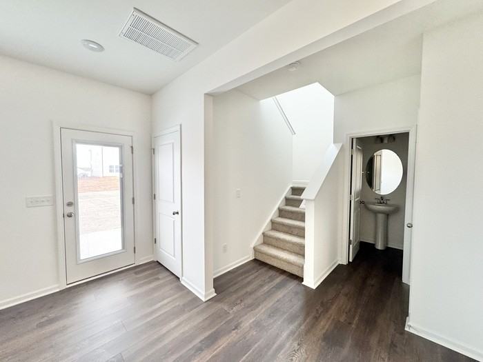 176 Cougar Ln - Photo 5 of 16