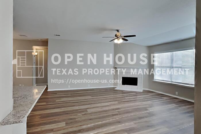 6758 Ambercrest Dr - Photo 6 of 22