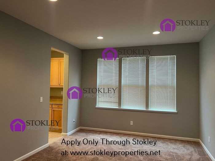 4642 Imperial St - Photo 6 of 28