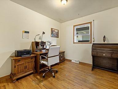 805 Verdale Dr - Photo 3 of 34