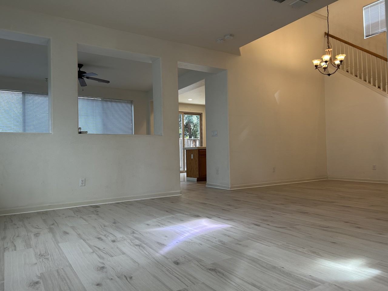 16722 Victorian Trl - Photo 3 of 37