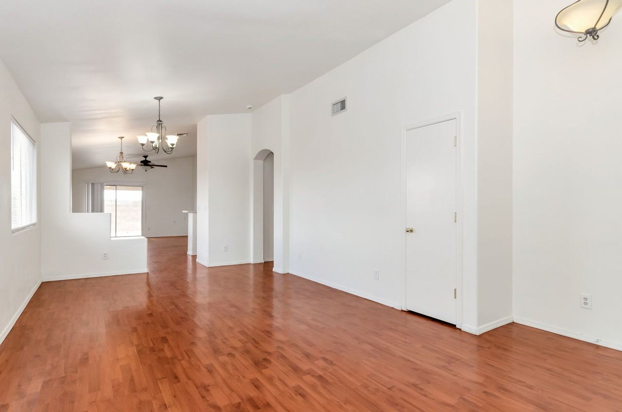 1202 N Thunder Ridge Dr - Photo 3 of 25