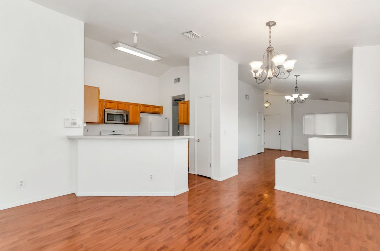 1202 N Thunder Ridge Dr - Photo 5 of 25