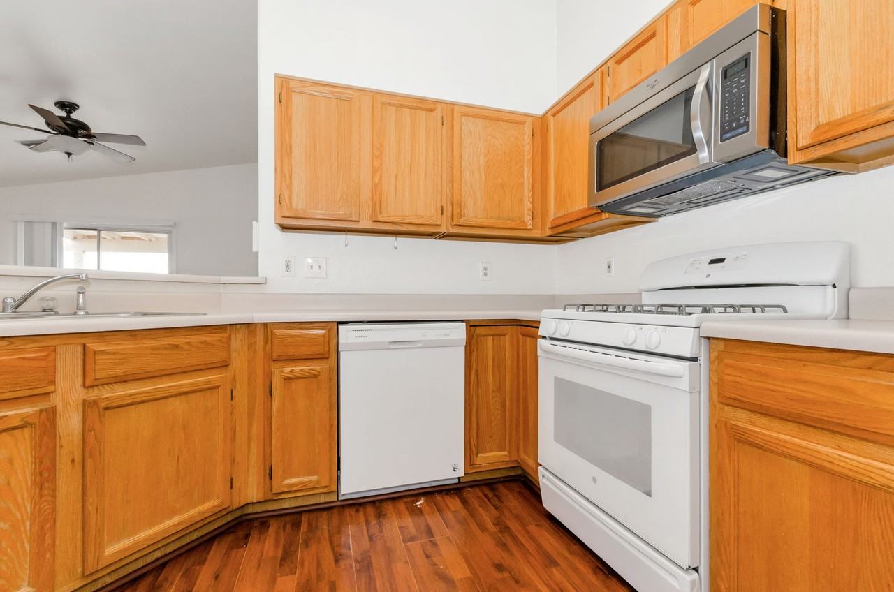 1202 N Thunder Ridge Dr - Photo 6 of 25