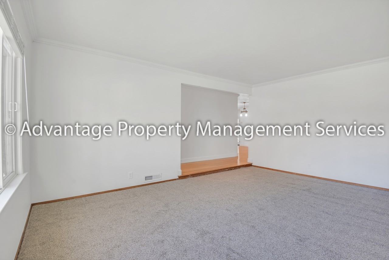 2394 Greenberry Ct - Photo 3 of 27