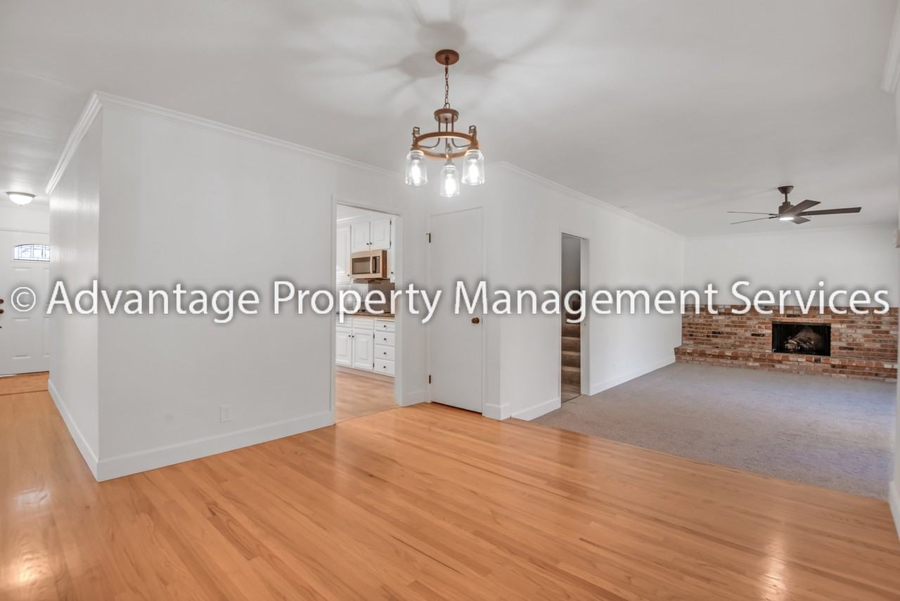 2394 Greenberry Ct - Photo 4 of 27