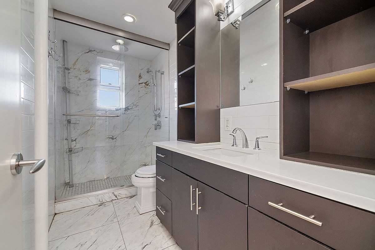 6259 108th St #6B - Photo 5 of 6