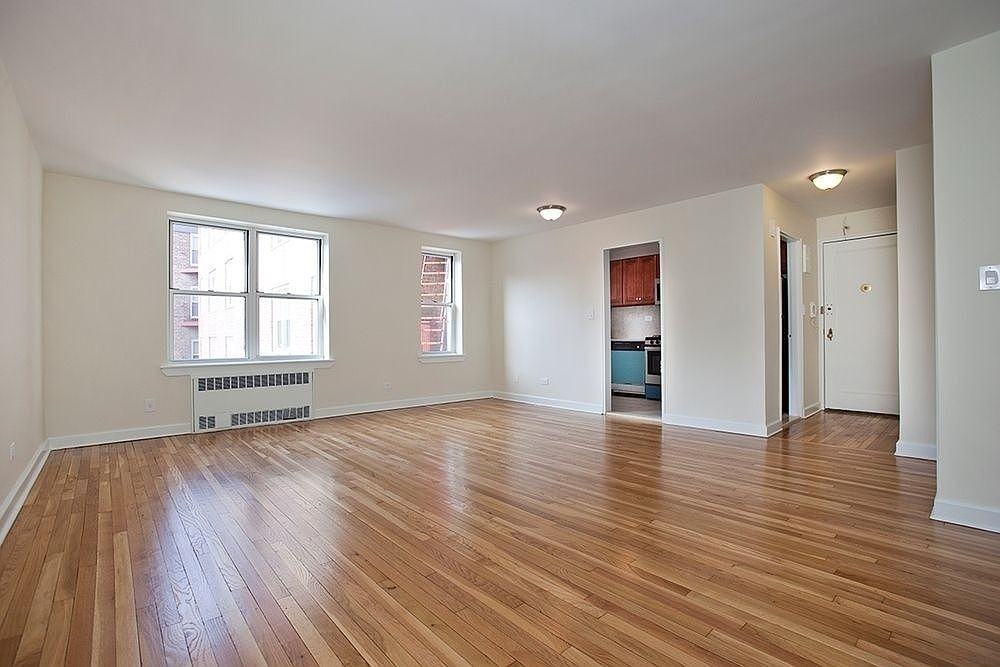 6634 108th St #4F - Photo 2 of 6