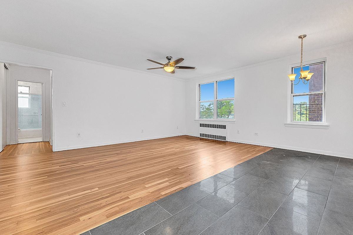 6640 108th St #4G - Photo 3 of 6