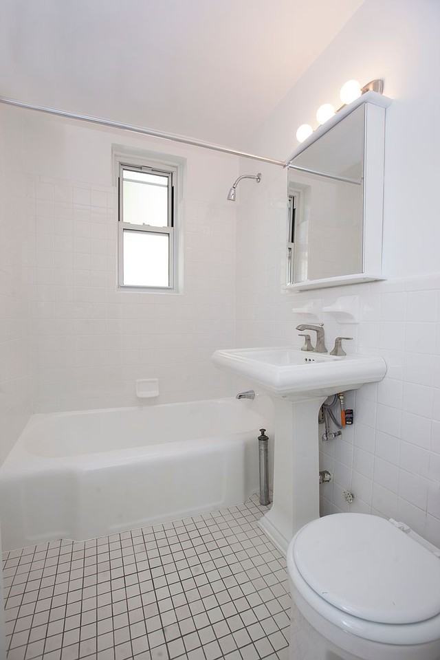 6710 108th St #2D - Photo 6 of 6