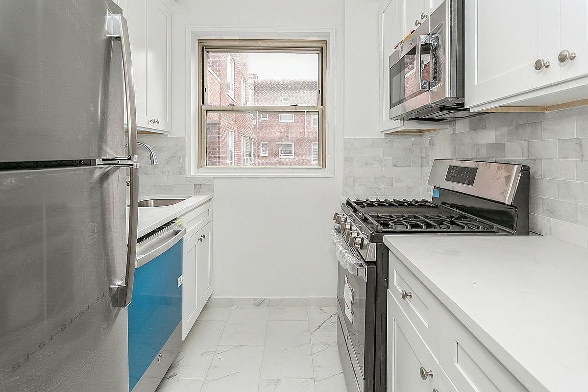 6861 Yellowstone Blvd #602 - Photo 2 of 24