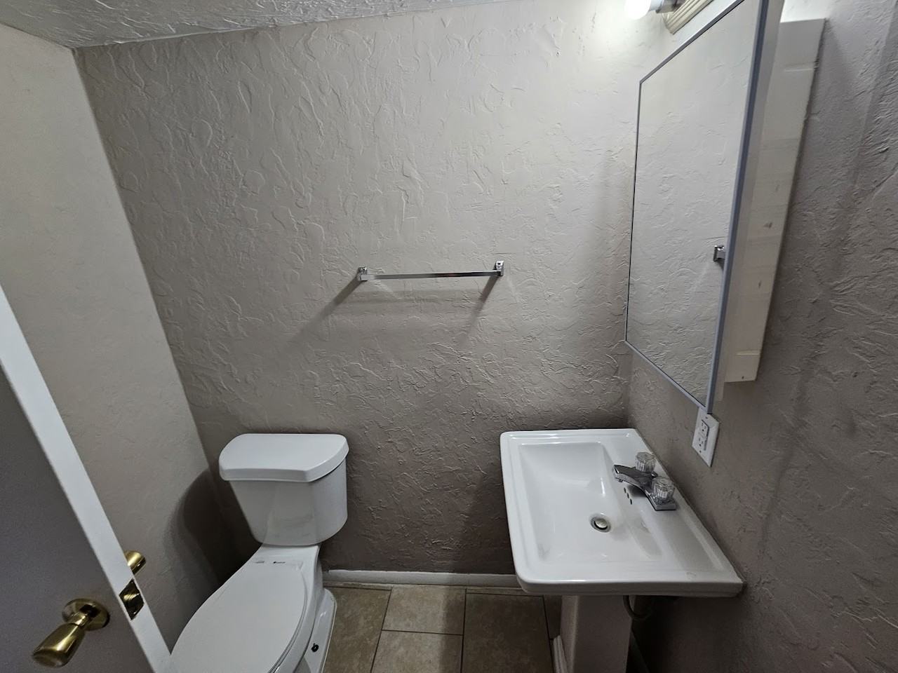 3809 N Harvard Ave #5 - Photo 6 of 16