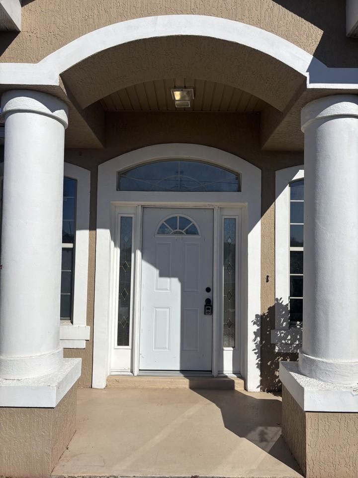 331 Marion Oaks Trl - Photo 2 of 44