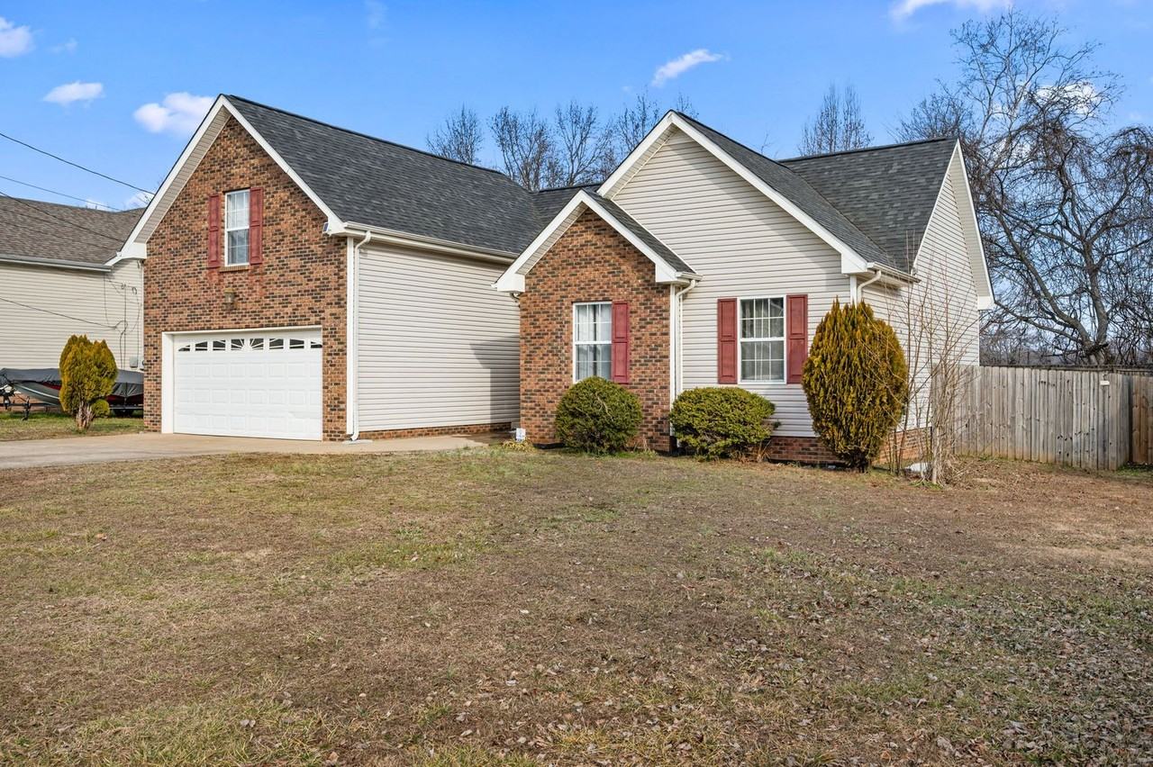 3501 Sandpiper Dr - Photo 2 of 32