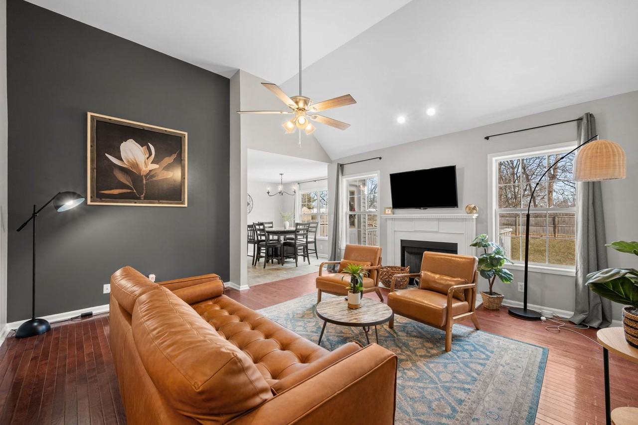 3501 Sandpiper Dr - Photo 5 of 32