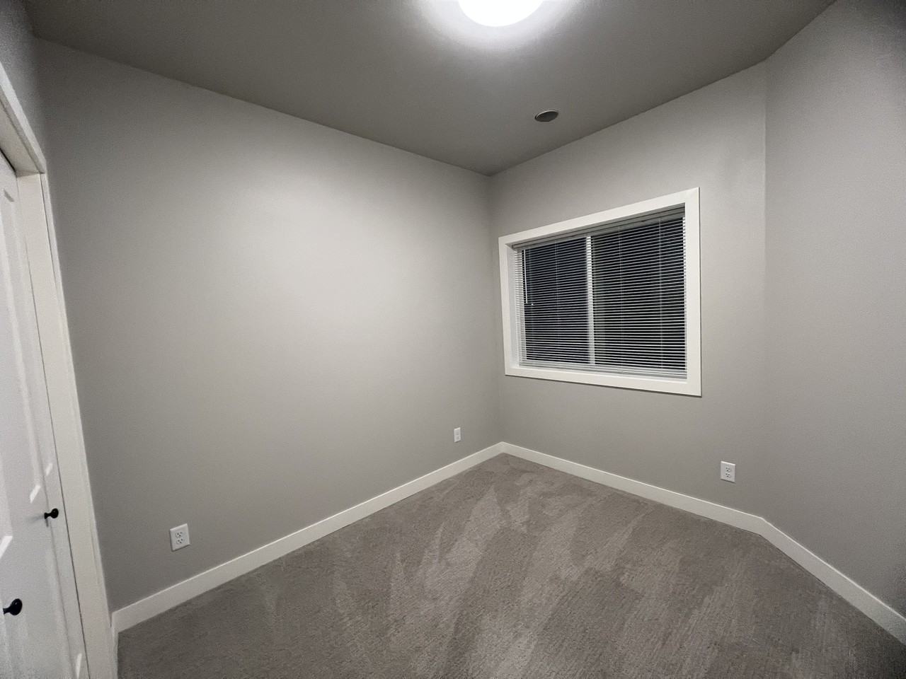 6717 67th Ave S - Photo 4 of 22