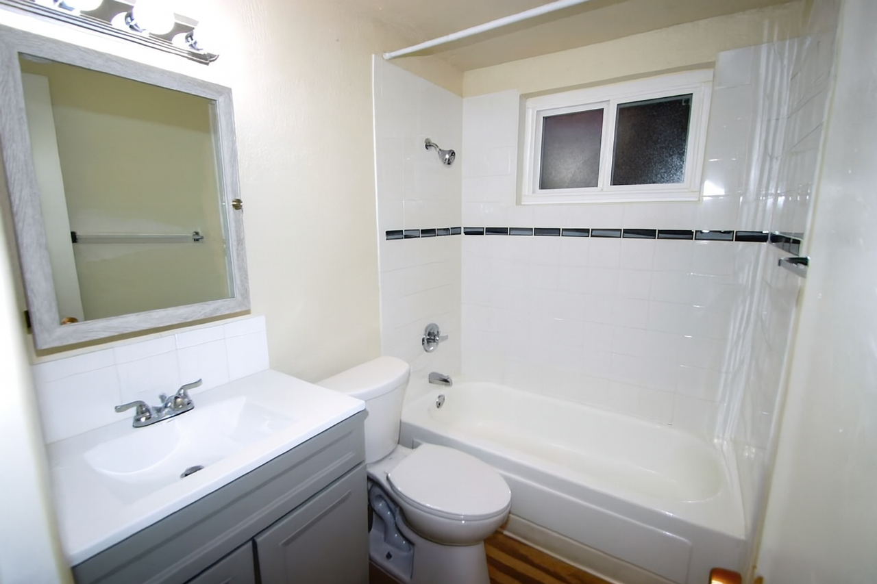 1315co - Photo 3 of 16