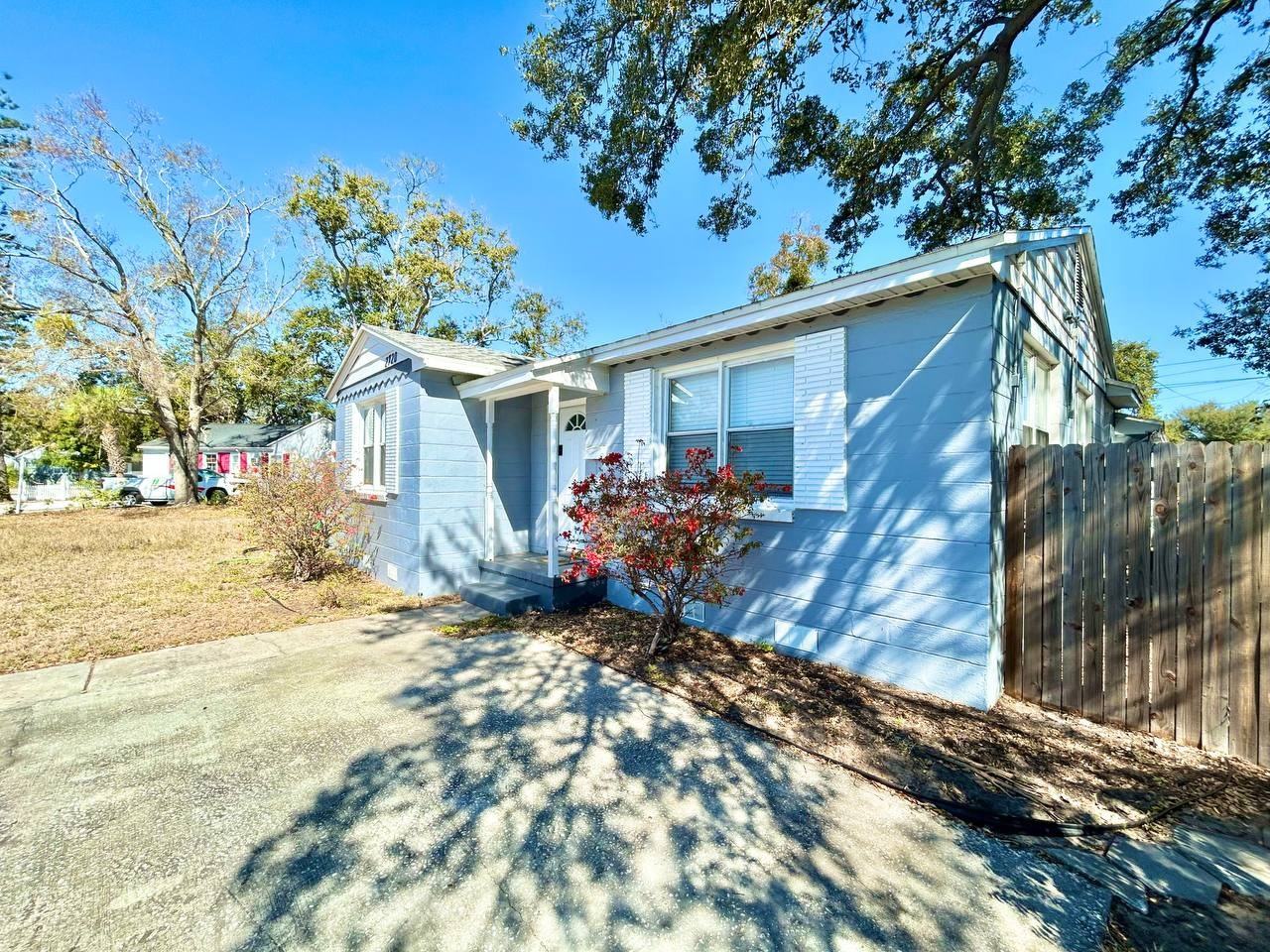 2720 Edwards Ave S - Photo 3 of 20