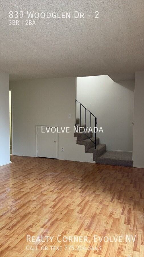 839 Woodglen Dr #2 - Photo 4 of 23