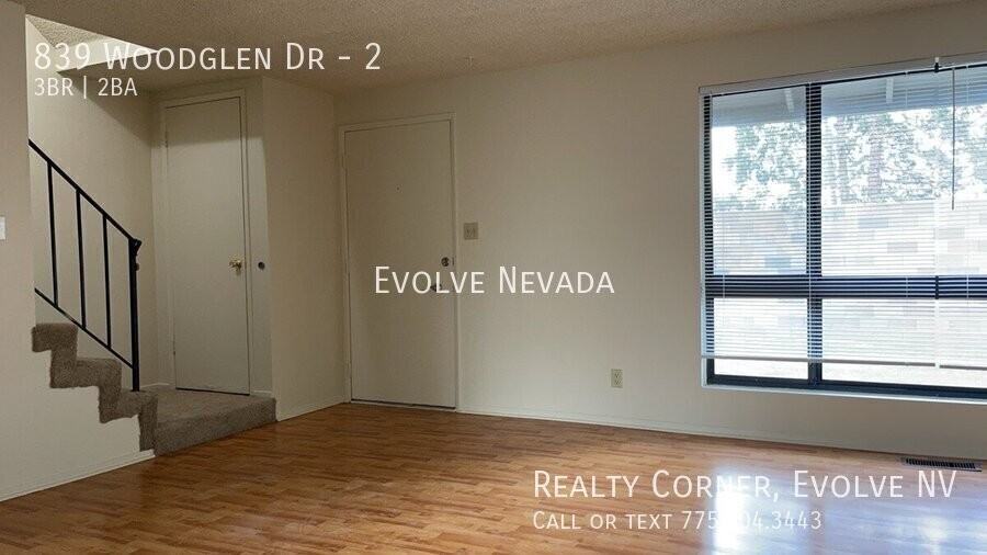 839 Woodglen Dr #2 - Photo 5 of 23