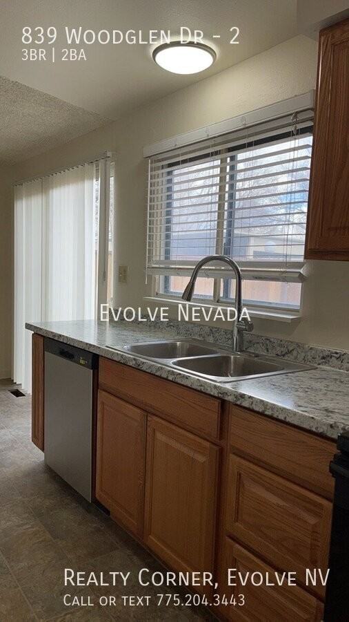 839 Woodglen Dr #2 - Photo 7 of 23