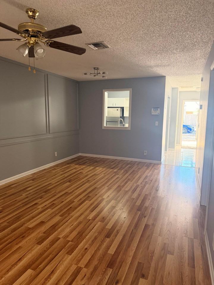 5025 Pine Abbey Dr S - Photo 3 of 18