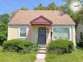 16828 W Chicago St - Photo 1 of 1