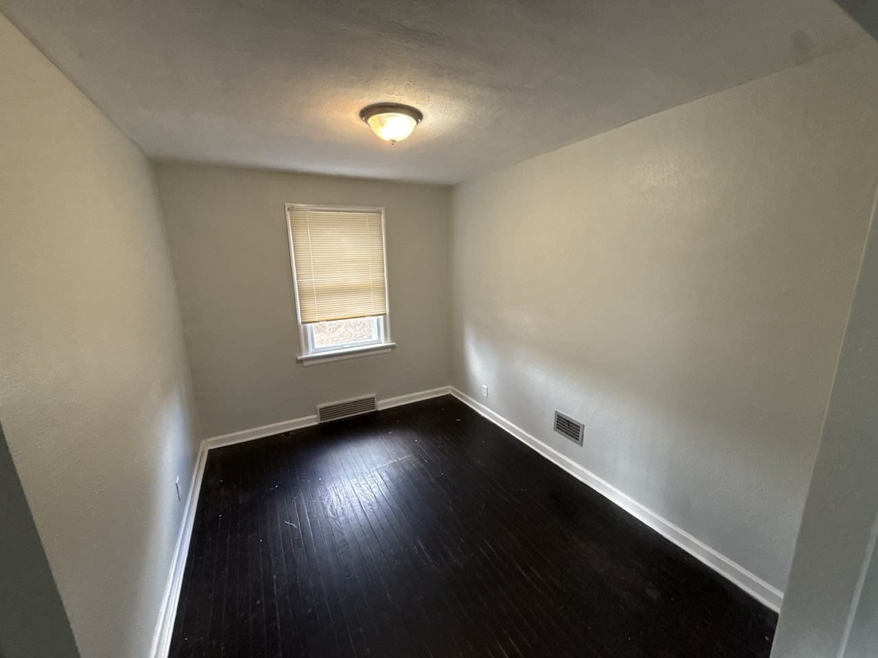 7021 Minnie Ave - Photo 3 of 7