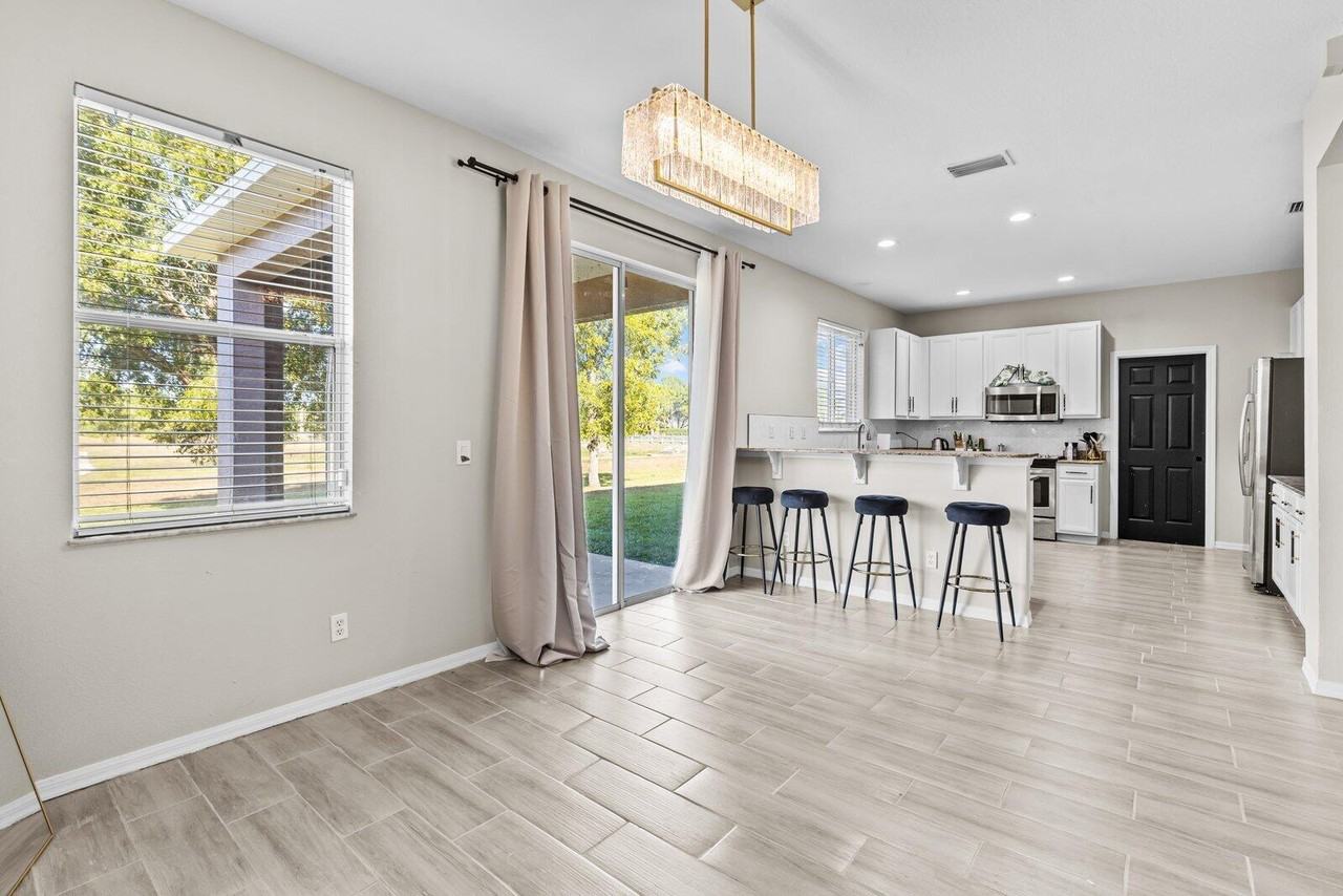 6909 Nw Kowal Ct - Photo 4 of 21