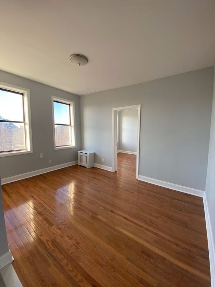 525 - Golden Crest 525 60th Street, LLC - Photo 6 of 17