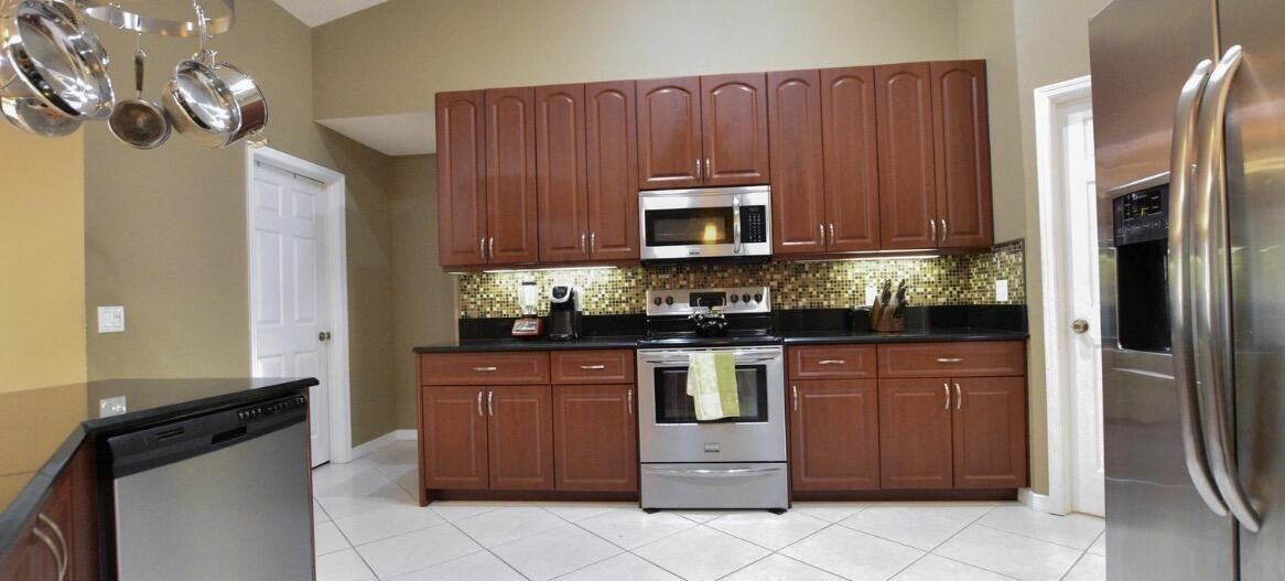 5505 Nw Evanston Ave - Photo 3 of 17