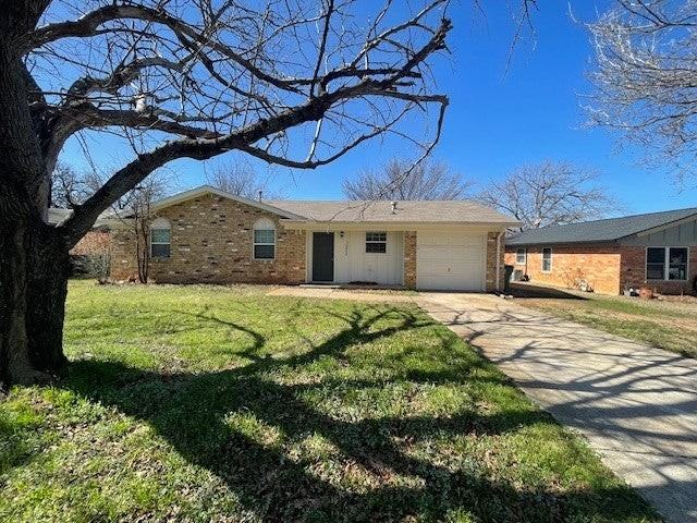 7033 Payte Ln - Photo 2 of 25
