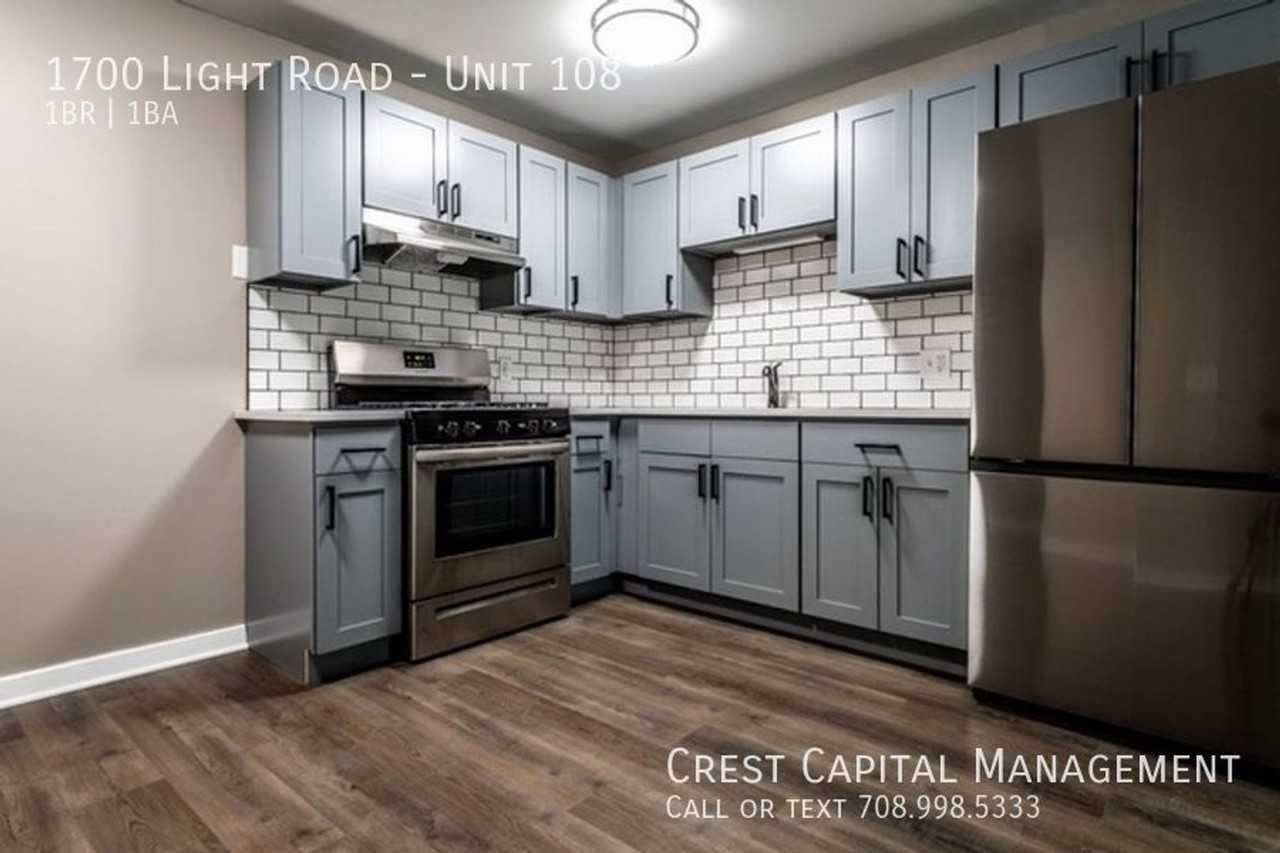 1300 Light Rd - Photo 2 of 11