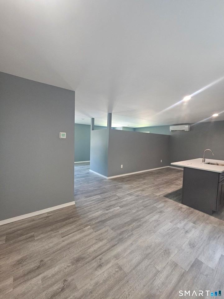 80 Pearl Harbor Cir - Photo 3 of 10