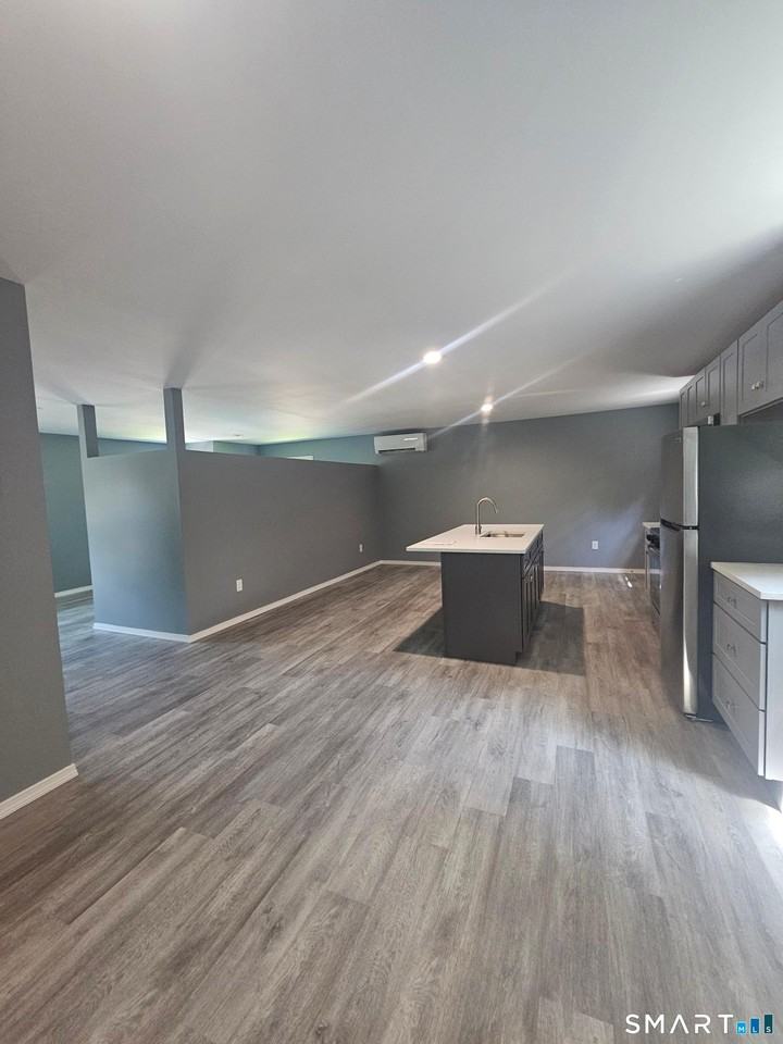 80 Pearl Harbor Cir - Photo 4 of 10