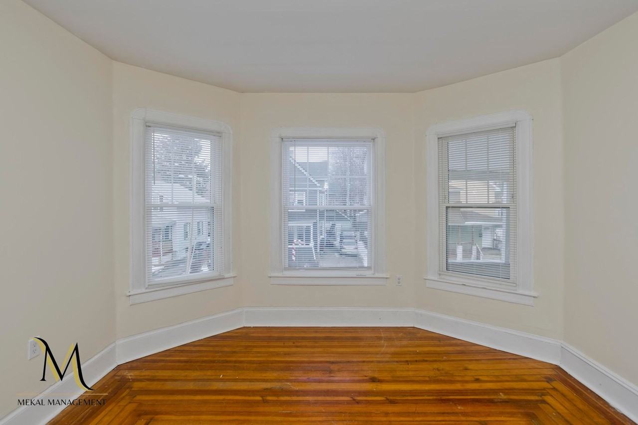 54 Clantoy St - Photo 5 of 23