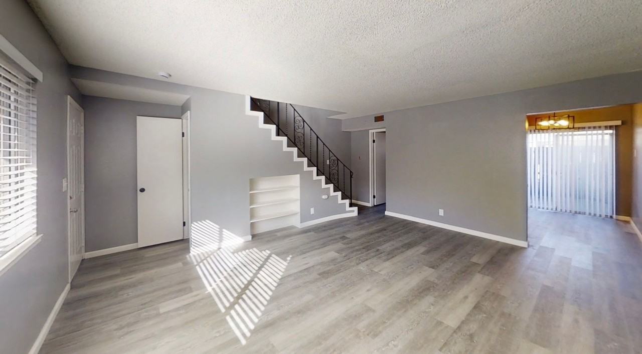 6052 N College Ave - Photo 2 of 21