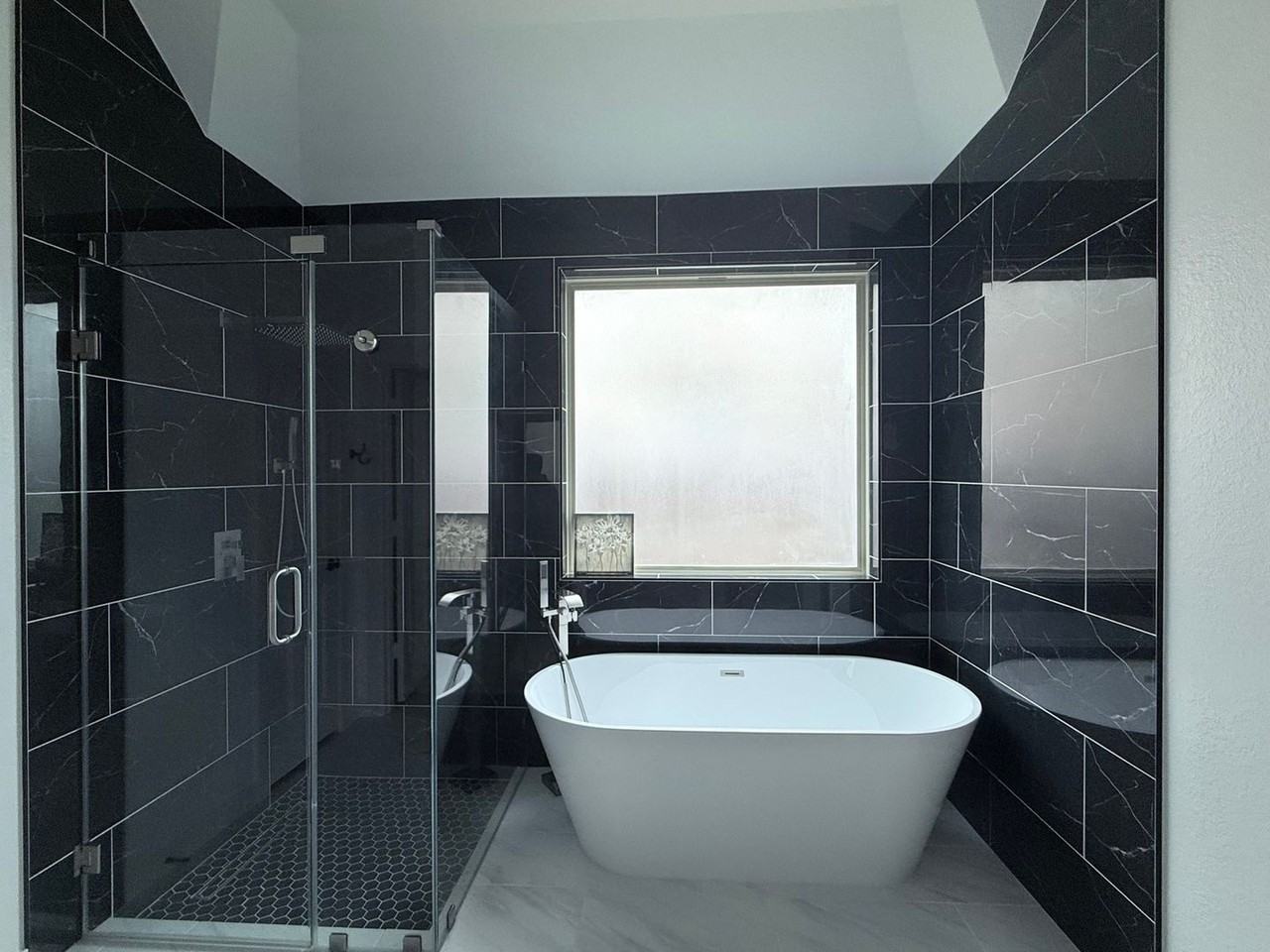 2010 Silver Moon Dr - Photo 3 of 20