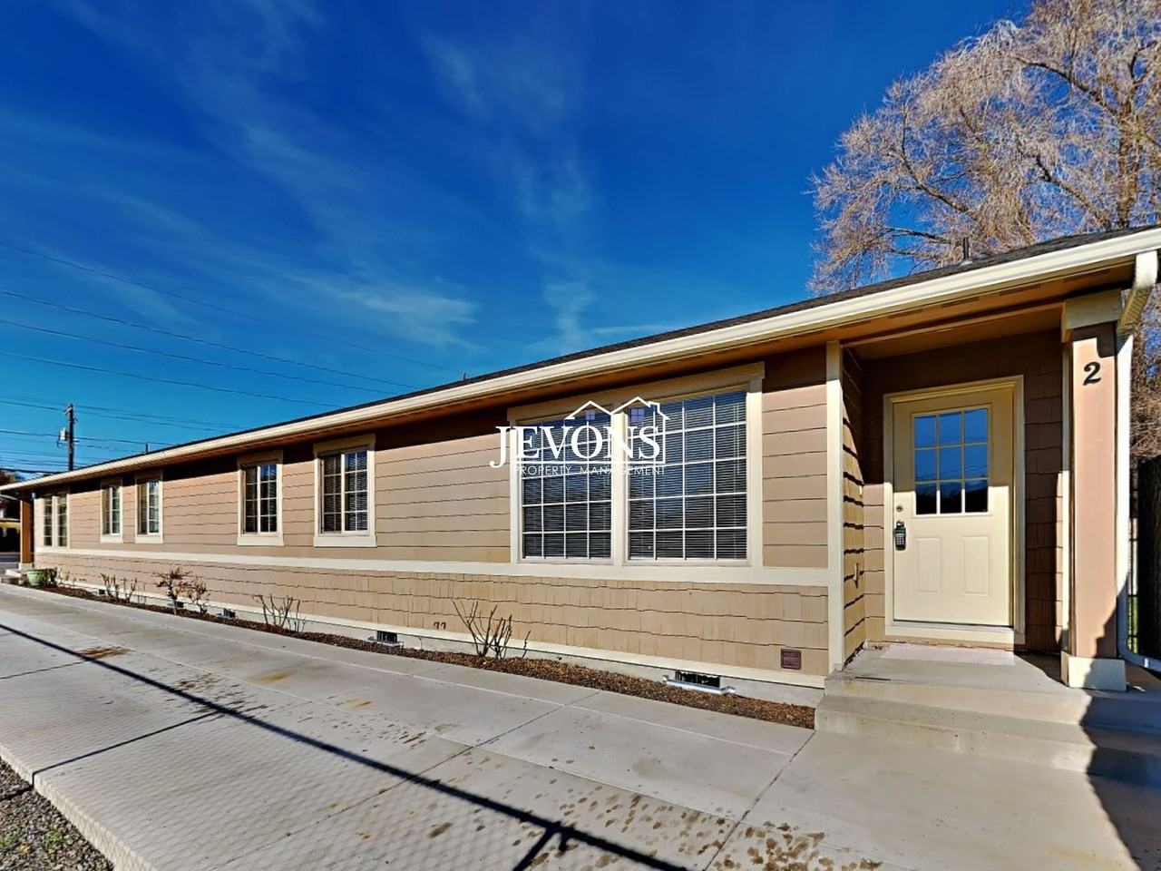 1415 S 16th Ave - Photo 2 of 32