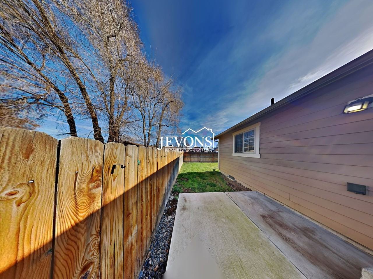 1415 S 16th Ave - Photo 4 of 32