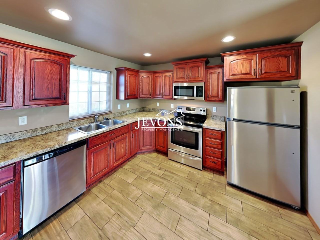 1415 S 16th Ave - Photo 6 of 32